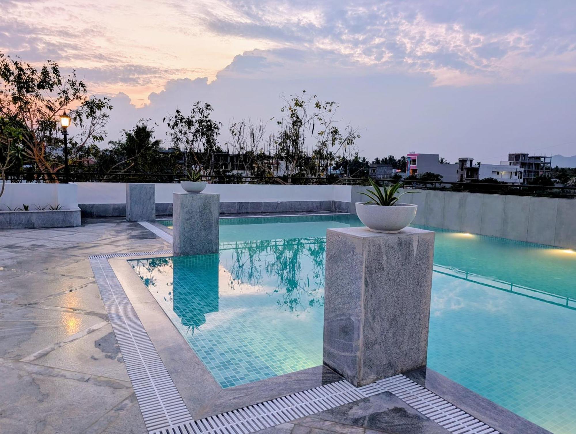 Aashreya Suites Tiruvannāmalai エクステリア 写真
